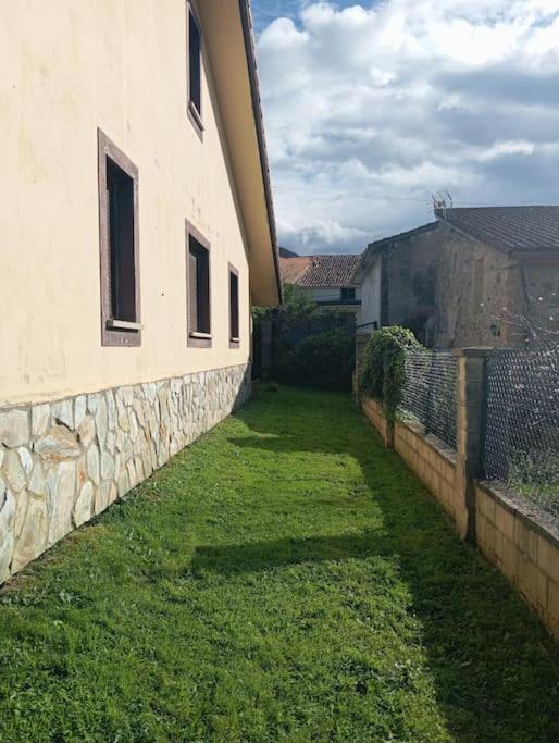 Los Acebos. Mar, Montana, Cuevas Rasines Zewnętrze zdjęcie